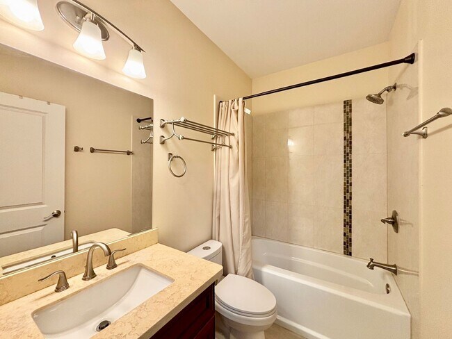 Foto del edificio - Modern New Construction 4b3b Townhome