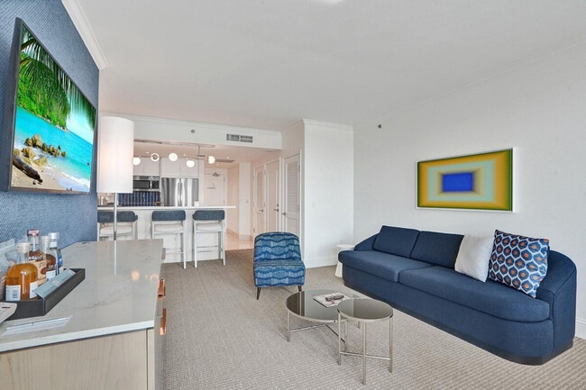 Building Photo - 4441 Collins Ave
