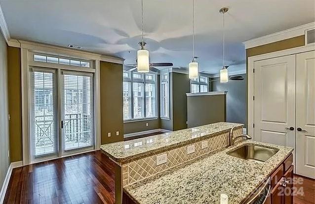 Building Photo - 2810 Selwyn Ave