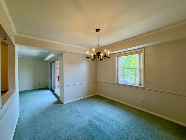 Foto del edificio - Charming 2 Bedroom/ 2 Bathroom Apartment in Mays Chapel, MD!