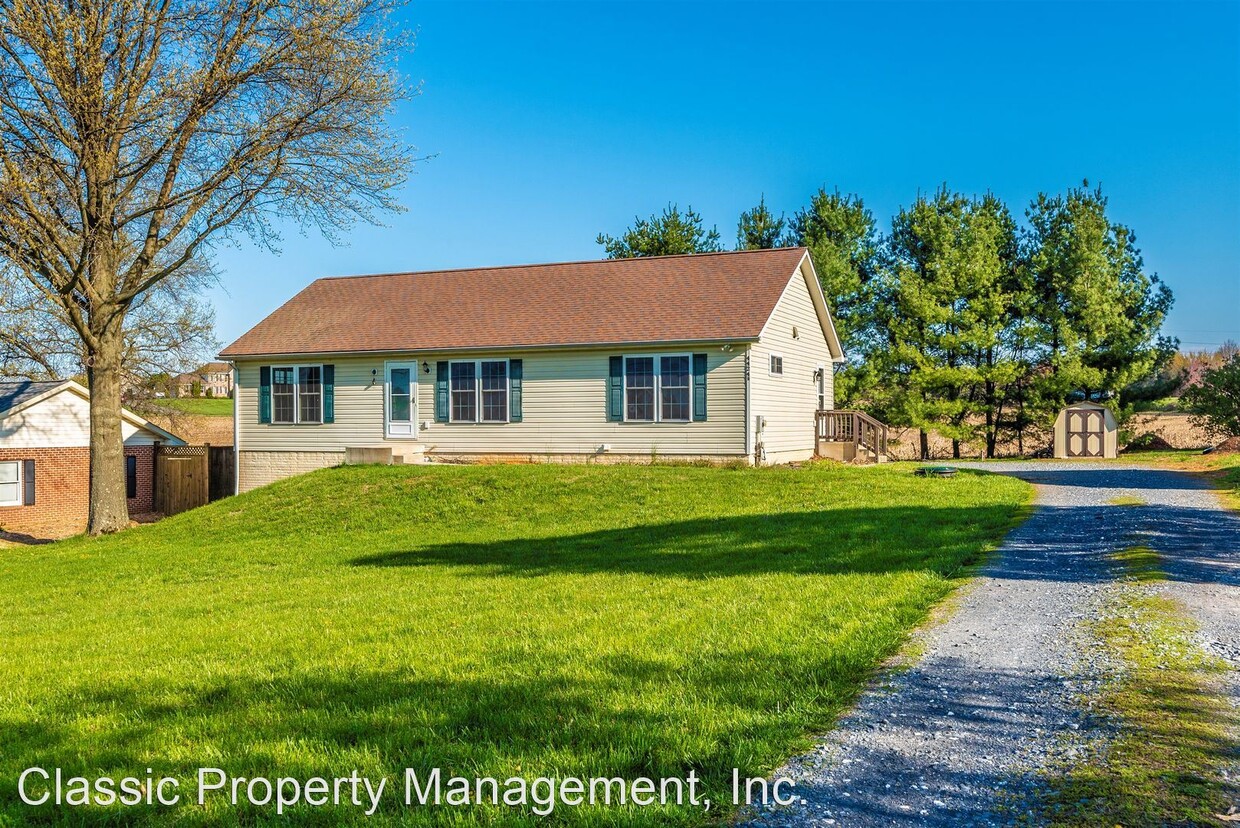 Primary Photo - 3 br, 2 bath House - 4424B Valley View Road