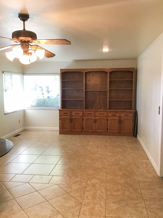 Foto del edificio - 3 Bedroom Home in Gilroy