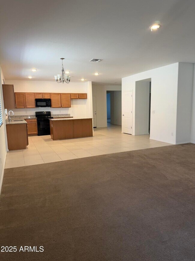 Building Photo - 5886 S 247th Ln