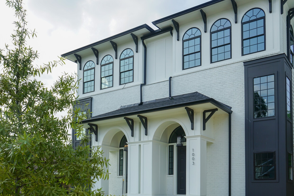 1003 Parkwood Avenue is a truly unique luxury duet with 3 bedrooms and 3.5 bathrooms - 1003 Parkwood Ave