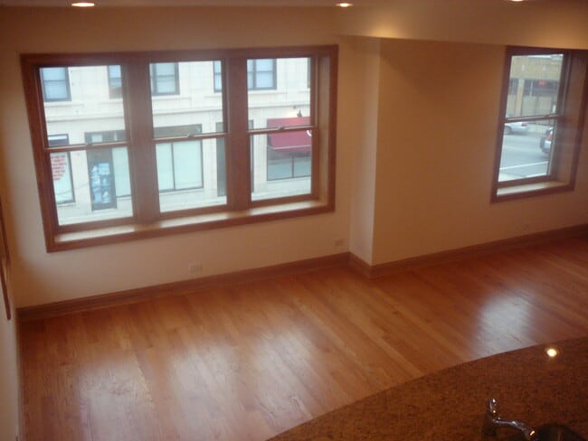 Building Photo - 5062 W Agatite Ave