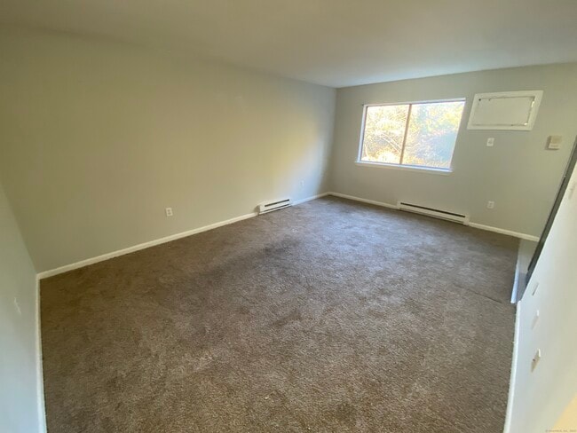 Foto del edificio - 32 Old Foxon Rd