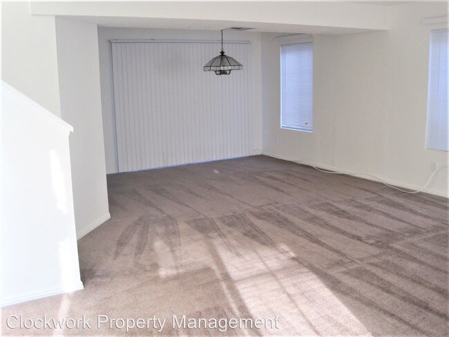 Building Photo - 3 br, 2.5 bath House - 168 W Walnut Ave #D