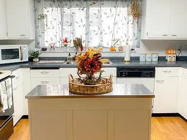 Building Photo - 303 Franklin St