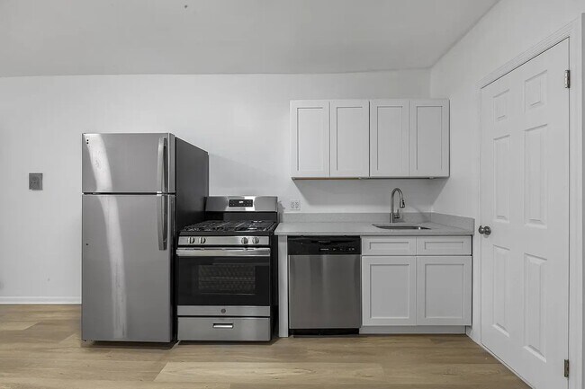 Foto del edificio - 327 E 10th St