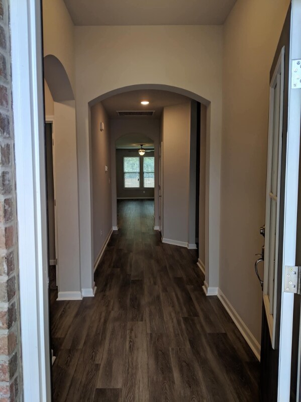 Building Photo - 8194 Fairlane Dr