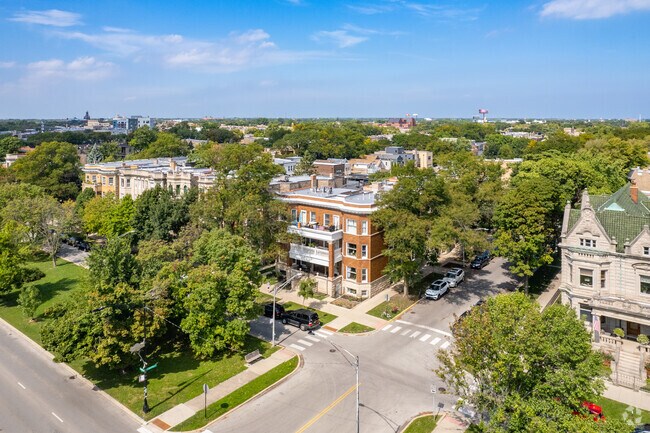 Foto aérea - 3036 W Logan Blvd