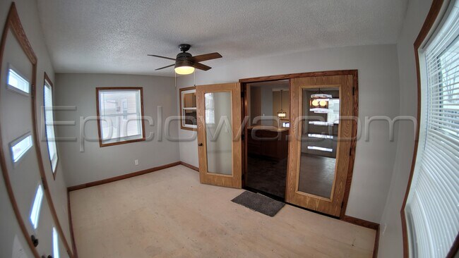 Building Photo - 1335 Eisenhower Rd
