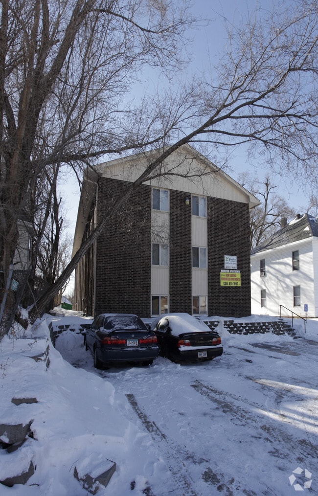 Building Photo - Hamilton Apartments