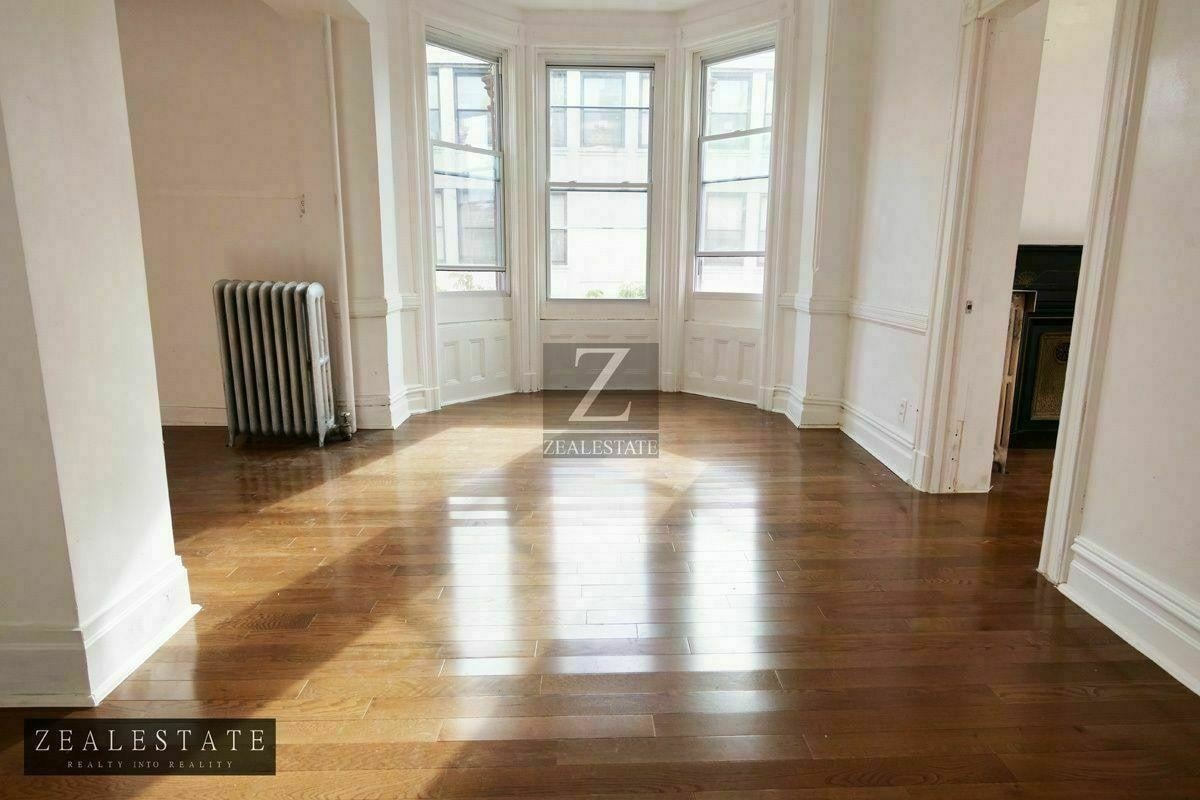 Primary Photo - 303 Dean Street