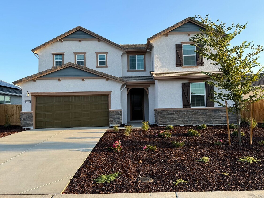 Primary Photo - Brand new 5 bedroom home with solar! Full ...