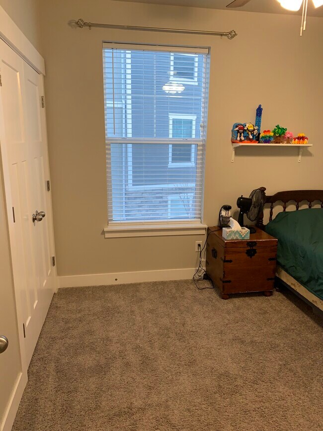 Building Photo - 14472 S Selvig Way