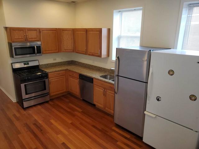 Foto del edificio - 5 bedroom in Chicago IL 60647