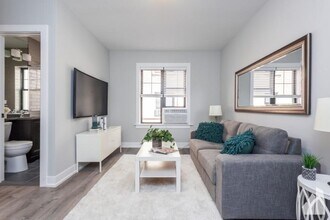 Building Photo - 431 W Belden Ave