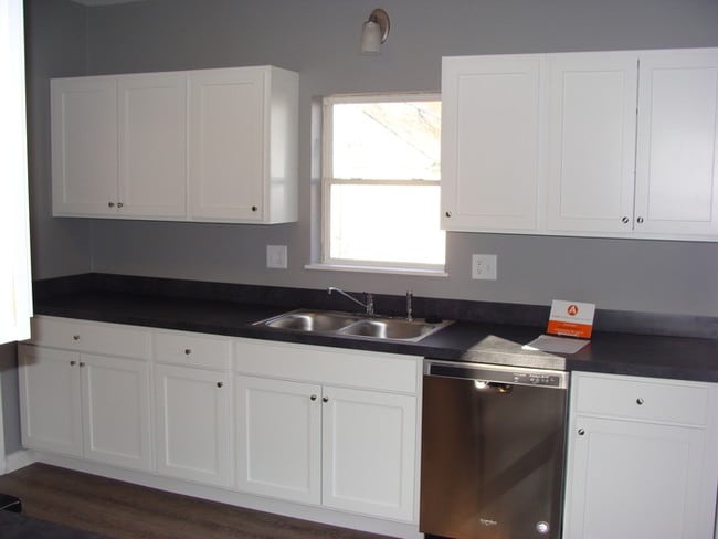 Building Photo - Midtown Rehabbed 3 Bedroom Home