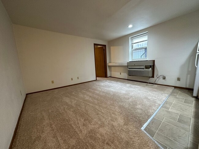 Photo - Large 1BR on Fifth Avenue - Prime Oakland Location! Call Today! Apartment