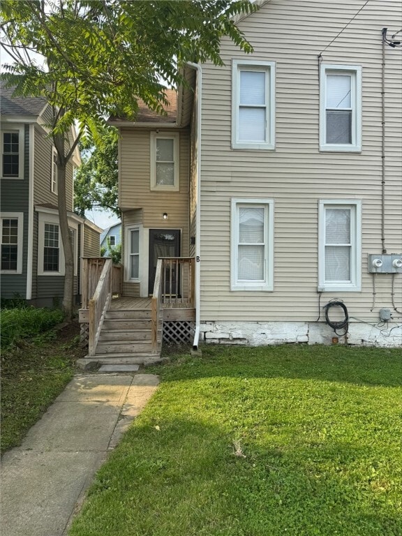 Building Photo - 128 E 11th St