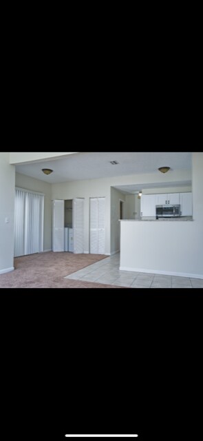 Foto principal - 12209 Armenia Gables Cir
