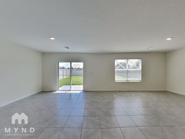 Building Photo - 33996 Jasper Stone Dr