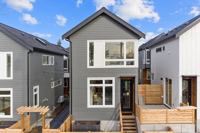 Foto del edificio - 2 Bedroom Single Family Home in South Seattle