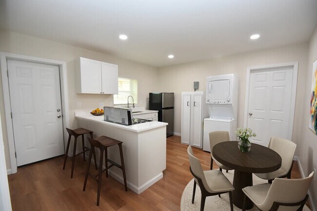 Foto del edificio - 701 S Highland Park Ave