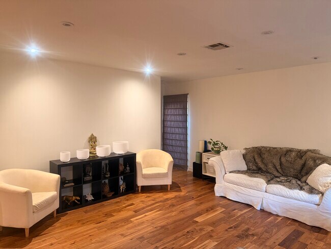 Foto del edificio - 22453 Clarendon St