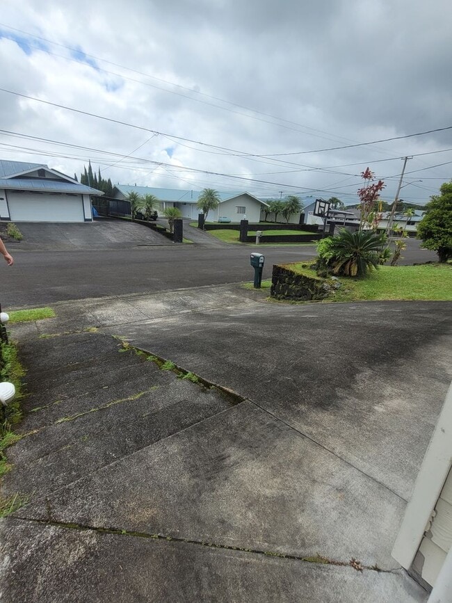 Building Photo - 105 Kaulike St