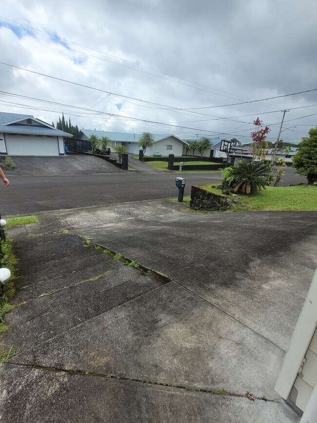 Foto del edificio - 3BD 2BA HOME IN HILO'S WAIAKEA HEIGHTS