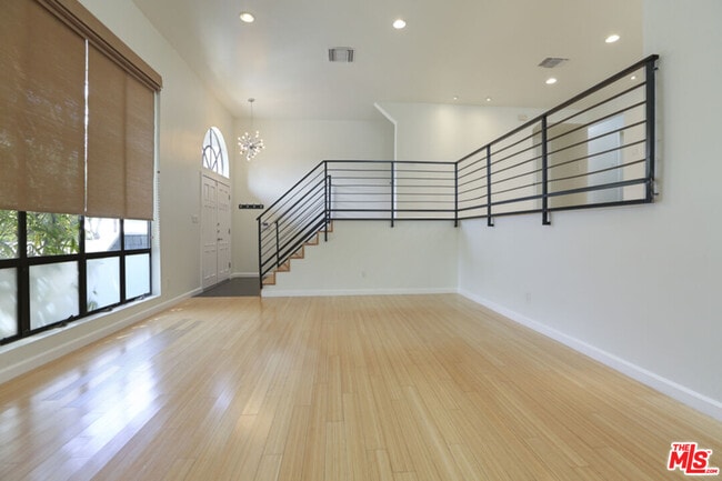 Building Photo - 625 Mildred Ave