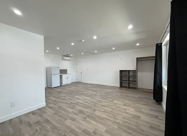 Foto del edificio - 8241 Shoup Ave