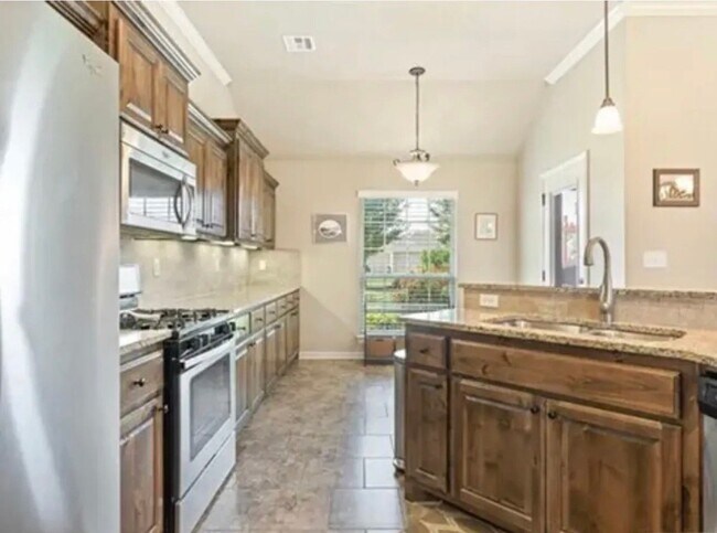 Foto del edificio - 6264 E 147th St S