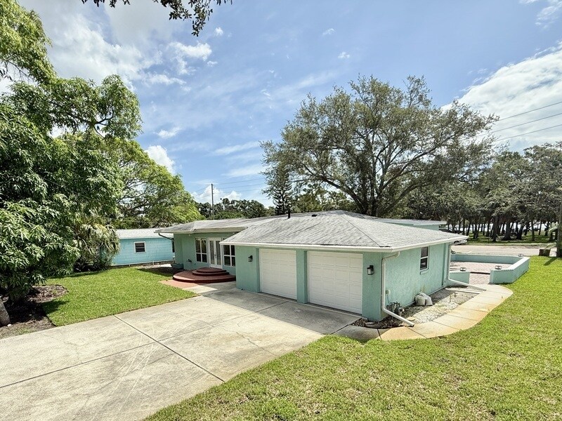 Foto principal - 3022 1st St N