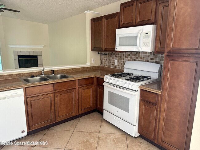 Foto del edificio - 2923 Pebble Creek St