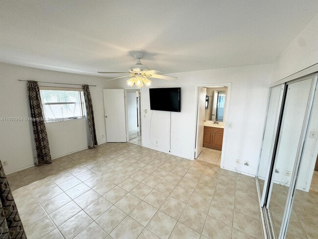 Building Photo - 379 Saxony Ln