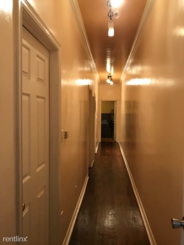 Building Photo - 3 br, 1 bath Apartment - 4542 St. Elmo Dr.