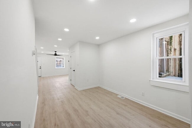 Foto del edificio - 2636 Lauretta Ave