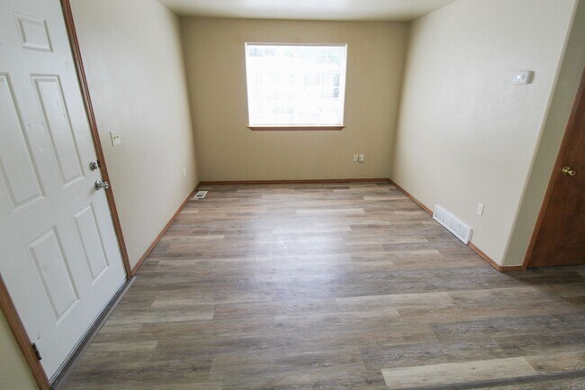 Foto del edificio - 407 E 8th Ave