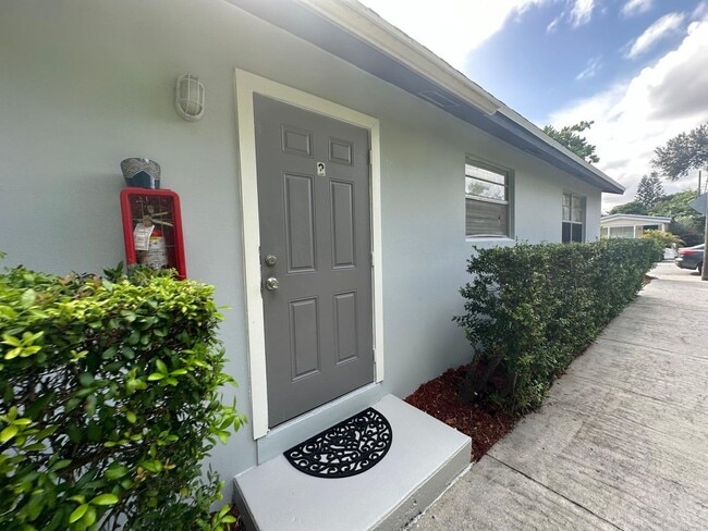 Photo - 502 S K St Apartment