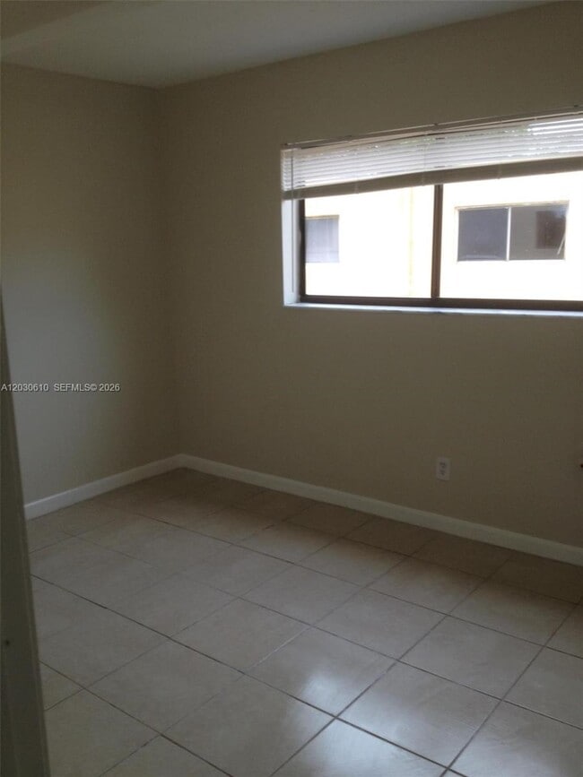Building Photo - 1085 S Flagler Ave