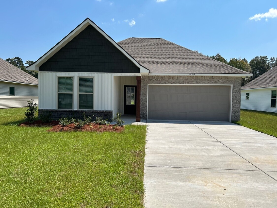 Foto principal - 41360 Rosewood Ln