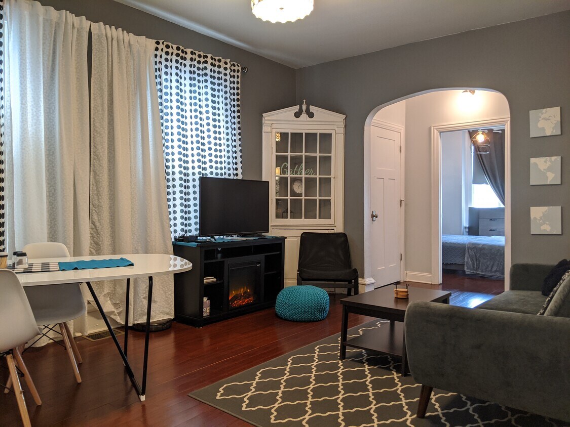 Foto principal - 2924 W Lyndale St