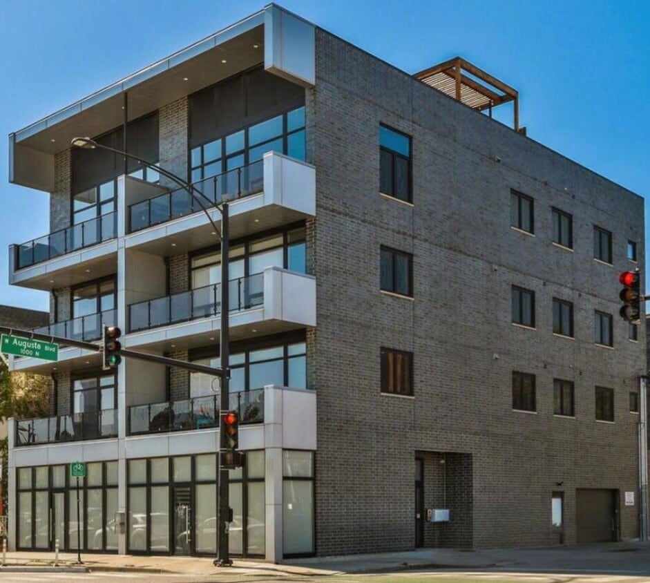 Photo - 1203 W Augusta Blvd