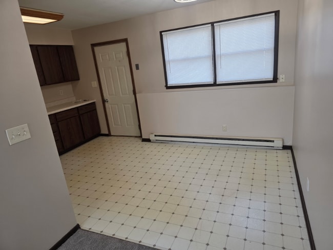 Foto del edificio - 303 E Mondamin St