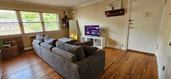 Foto del edificio - 237 N Middletown Rd