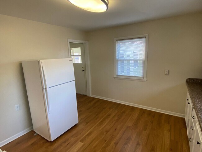 Foto del edificio - 2-Bedroom 1 Bath Ranch Style Home Near GD Jones Elementary