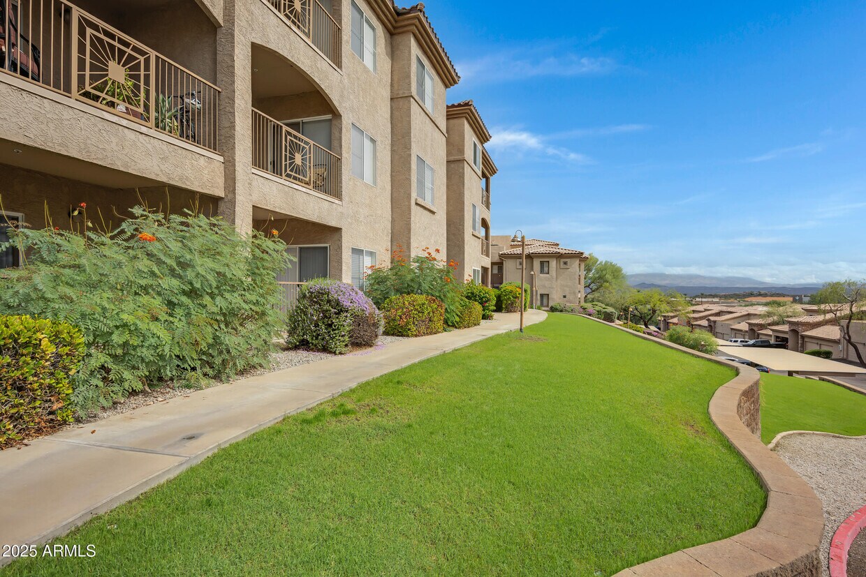 Primary Photo - 13700 N Fountain Hills Blvd